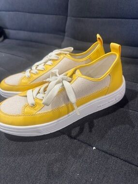 Michael Kors Yellow and Cream Low-Top Lace-Up Sneakers